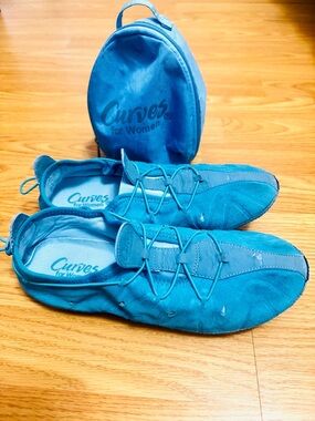 Curves for Women Teal Active Slip-On Shoes
With Pouch / Size 8